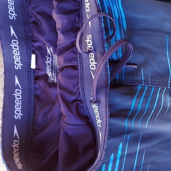 Speedo shots Size S - Picture 6 of 14